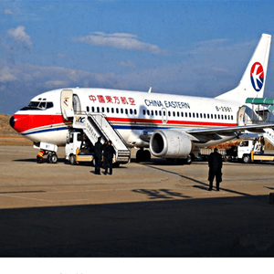 敦煌机场空运航空快运业稳步发展的原因是什么？
